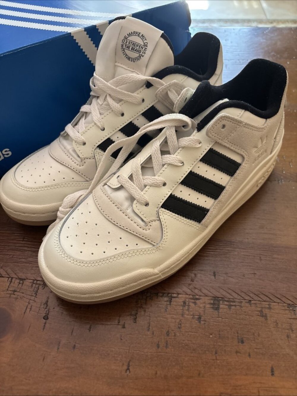 New Adidas Forum Low White 3 Stripe Tennis Shoes Size 10 Ladies CL W Runs Big